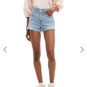 LEVI'S 501 Light Wash Denim Shorts (Size 26)